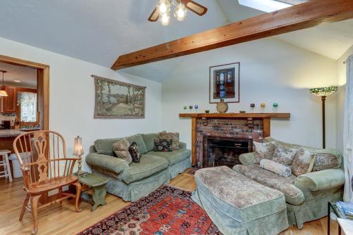 Hyannis Hideaway - Housity
