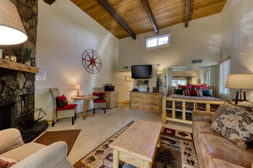 14 Kittyhawk - Housity