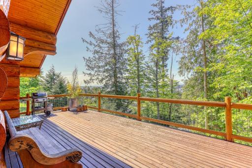 Camano Family Retreat - Housity