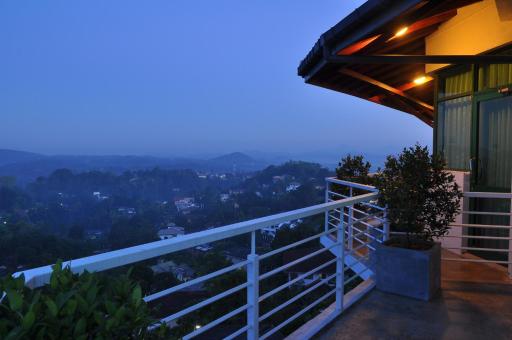 Amaara Sky Hotel Kandy - Housity