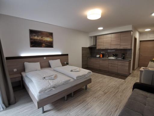 Corvin holiday Apartments hotel - Housity