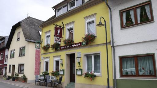 Hotel & Restaurant Pension Bei der Post - Housity