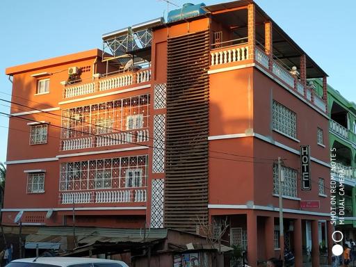 Hotel Golden House - Housity