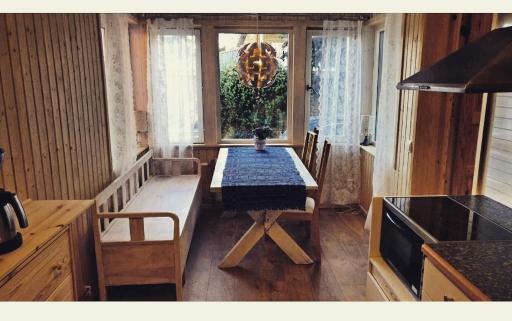 Lilla lägenheten Västra Karstorp - Housity