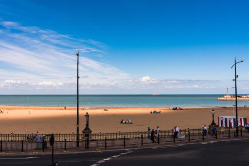 The Turner Apartment - Margate Beach - By Goldex Coastal Breaks - Housity