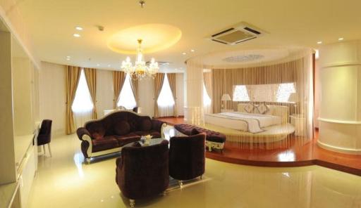 Viet Uc Hotel - Housity