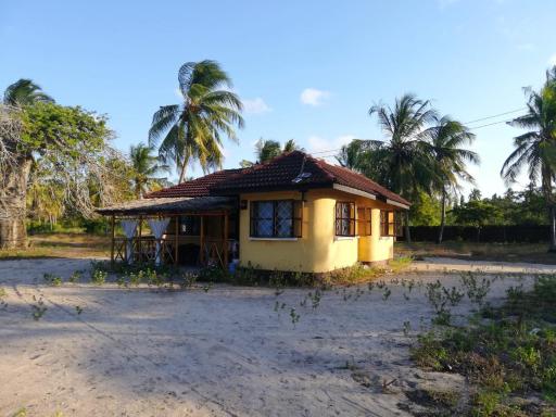 Beachfront Cottage Kigamboni - Housity