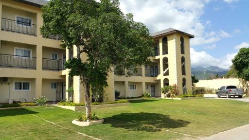 Donhead New Kingston Apt 5 - Housity