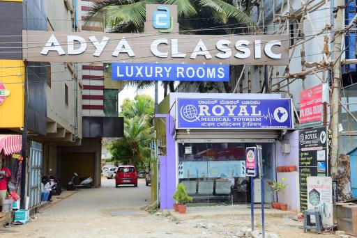 Hotel Adya Classic - Housity
