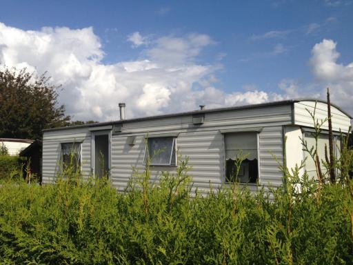 Cosy caravan in Oostvoorne - Housity