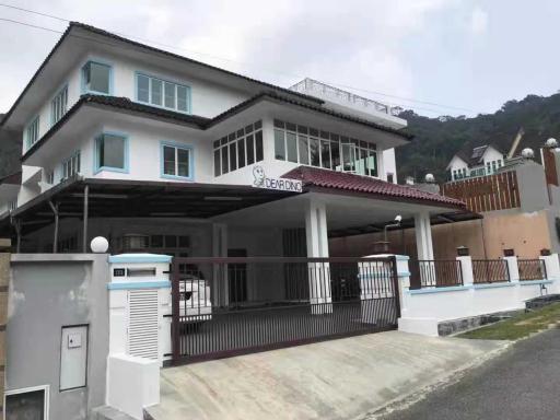 Dear Dino House - Housity