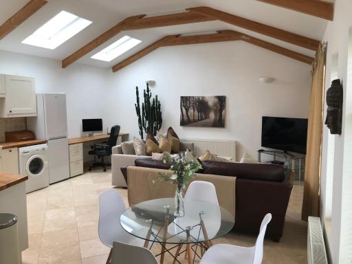 The Coach House - Housity