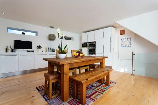 Veeve - Putney Mews House - Housity