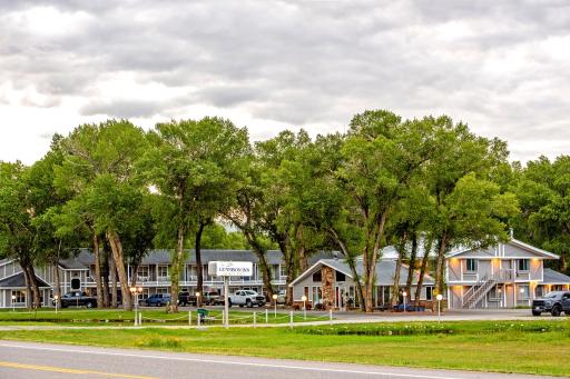 The Gunnison Inn at Dos Rios Golf Course - Housity