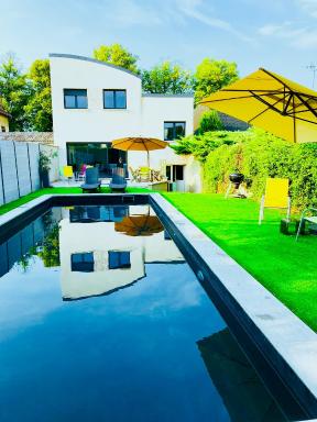 Villa D'Aÿ-Champagne - Housity