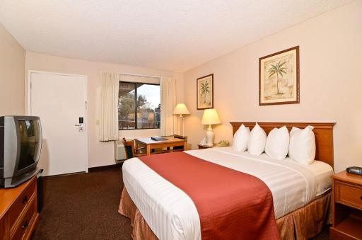 Pleasant Inn - Housity