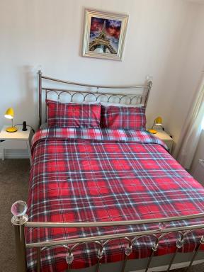 Hollybrae house Sleeps up to 6 - Housity