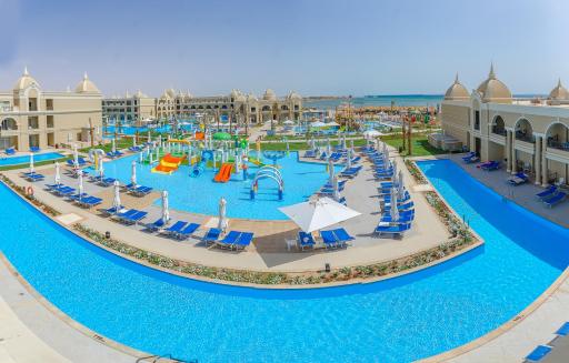 Titanic Royal-Families and Couples only - Housity