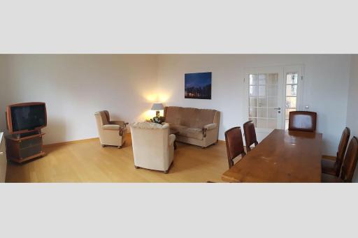 FW Budüren mit öffentlichem Wasserzugang (132 qm) - Housity