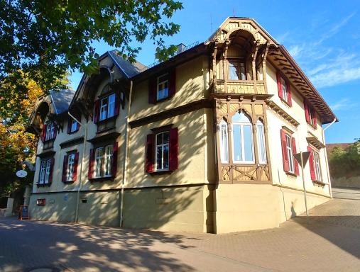 Privathotel Der Schwarze Herrgott No TV - Housity