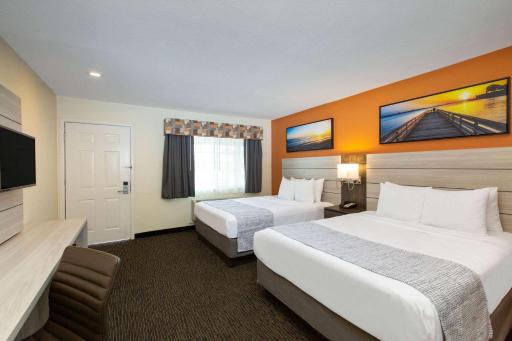 Days Inn by Wyndham Monterey-Fisherman's Wharf Aquarium - Housity