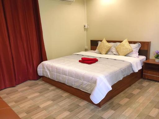 นพรัตน์การ์เด้นฮิลล์ - Housity