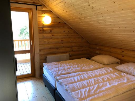 Boomstamhuis High Chaparral - Housity