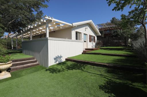 Lakeside Terrace - Housity