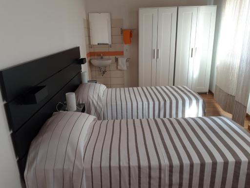 al 106 - Housity