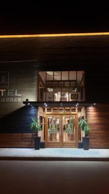 Hotel Las Liebres - Housity