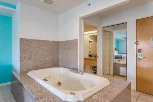 Pacifica Beach Hotel - Housity