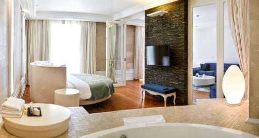 Splendid Conference & Spa Resort - Housity