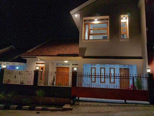 Lubna Homestay - by Login - Housity