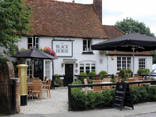 The Black Horse Fulmer - Housity