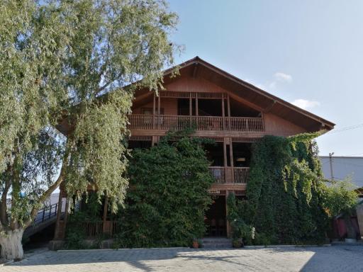 Hotel Nadezhda - Housity