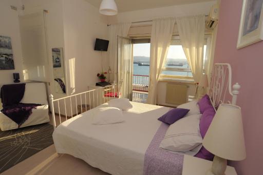 B&B Mare di Augusta La Finestra sul Porto - Housity
