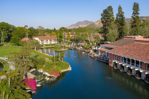 Westlake Village Inn - Housity