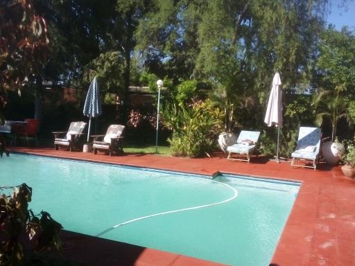 Gloria's Bed and Breakfast - Hizvo