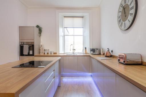 35 High Street Apartment - Housity