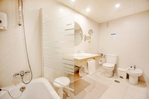 Hotel Montemar - Housity