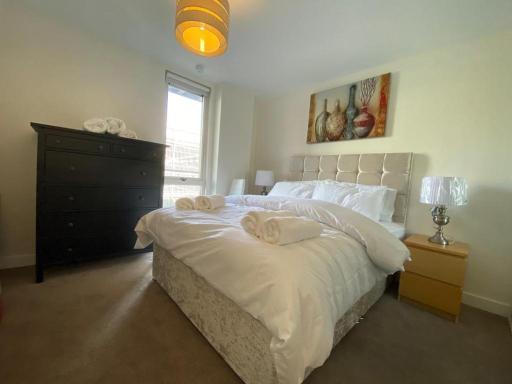 Central Milton Keynes hub one bedroom secured apartment - Housity