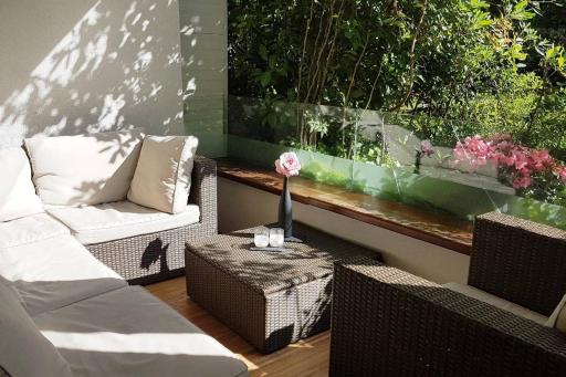 Lux Studio garden and swimming pool - Housity