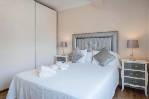 Apartamento con vistas a la catedral a 15 minutos del centro - Housity
