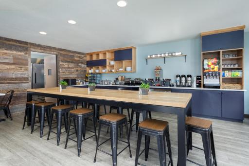 The Coho Oceanfront Lodge - Housity
