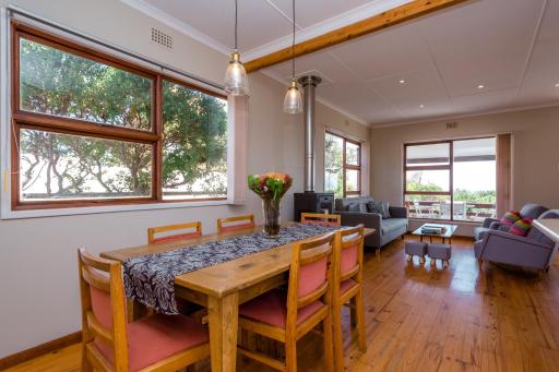 Oceanfront bungalow 3 br/2 ba, Wifi Fireplace: Guppy Huys - Housity