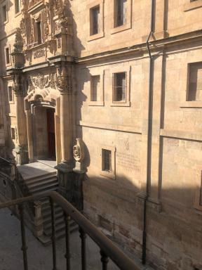 Estudio en la calle mas bonita de salamanca - Housity