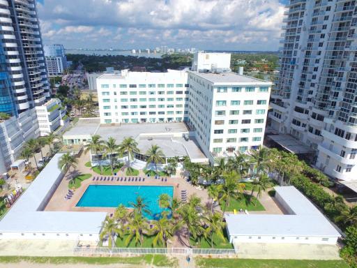 Oceanfront Studio Casablanca Miami Beach - Housity