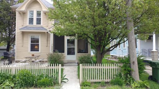 Aunt Jane's Guest House - Housity