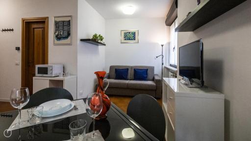 Italianway - P.le Unità d'Italia 3 - Housity