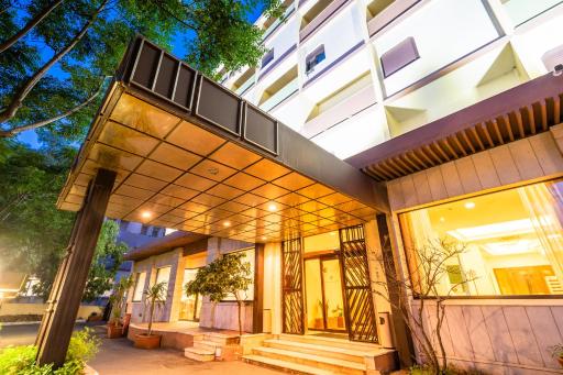 Europa Palace Hotel - Housity